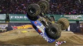 Monster Jam Crazy Crashes And Moves!!!!!!