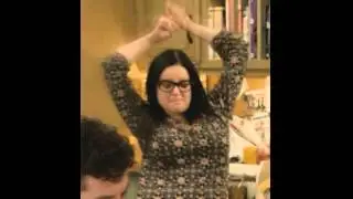 Ariel Winter bouncy