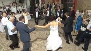 Με βλέπεις μάνα που γελώ, απάνω στα ψηλά βουνά (Κλειστός χορός) ΒΑΣΙΛΗΣ ΑΓΡΑΦΙΩΤΗΣ