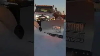 Thanks to the pros who step up and get the job done. 💪🏼 #shorts #snowplow #westernplows