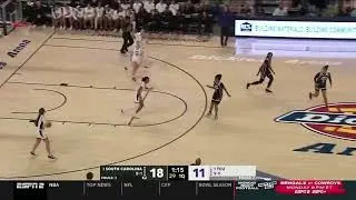 6&rsquo;3&rdquo; ASHLYN WATKINS THREW DOWN A DUNK ON THE FASTBREAK FOR SOUTH CAROLINA WOMEN&rsquo;S BASKETBALL🔥😮