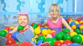 &ldquo;The Ocean Ball Pit Show&rdquo; for learning colors -- children&rsquo;s educational video