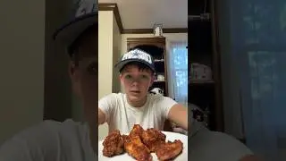 I tried Wingstops spiciest wings,the atomic wings #wingstop#spicyfood 🥵🔥