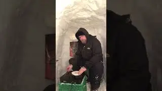 Ice kold kuts in my snow cave... #dj #djscratch #hiphop #beats #djskills #tablebeats #snow #cuts