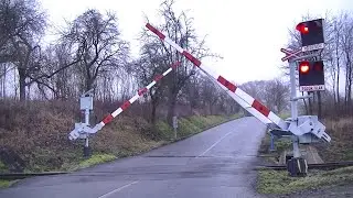 Spoorwegovergang Liběšice (CZ) // Railroad crossing // Železniční přejezd