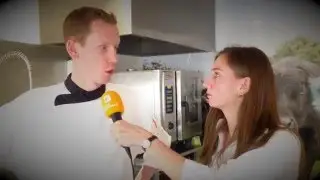 Kim geeft een kijkje op de klantenservice en in de proefkeuken van Food Connect