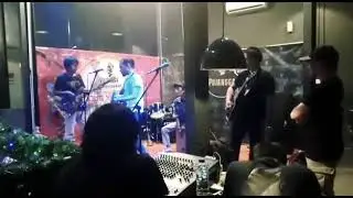 Luke Band - Tak Harus Disini (Live akustik @Pujangga Steak & Coffee)