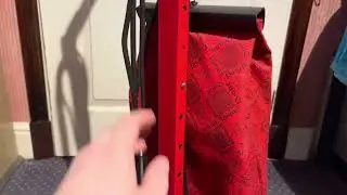 1993 Royal Dirt Devil Broomy Model 750 - Lightweight Upright Vacuum