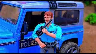 DIY Toy Games | 2024 New Police Story | Police Jeep Chase | Catch the Bad Guys Toy Video