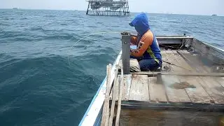 Mancing Ikan Terkulu [Giant Travelly] di Bagang Runtuh Laut Muara Badak