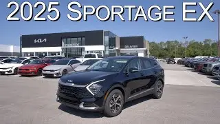 New 2025 Kia Sportage EX at Parkside Kia