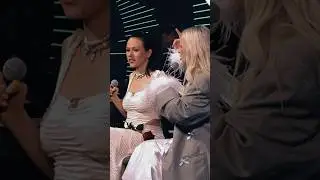 Тося Чайкина оперным вокалом исполнила свой трек &laquo;В сердце бахнули стрелы&raquo;