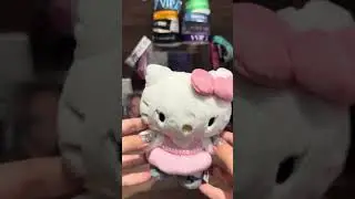 Unboxing Hello Kitty x Jisoo & Blackpink The Game Agent #blackpink #jisoo #bptg