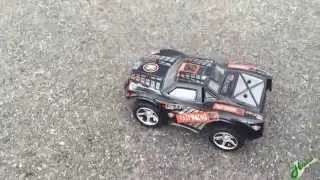 Wltoys L939 Review - Fast little car