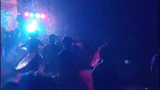 আজ চলে  সেই সাওরা পুলিশ   সে কালীপুজোর উপলক্ষে   ইয়ং বৌদি দিকে নাচাতে   রাতের রকস্টার ব্যান্ডের 