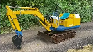 Komatsu PC05-5 Mini Excavator Digger with bucket