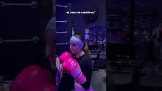Cuando tratas de concentrarte en tus clases...  #firesports #boxing #coach  #dolordecaballo