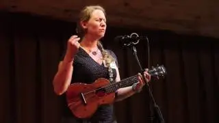 Supermoon - LIVE solo performace by Victoria Vox w/ mouth trumpet