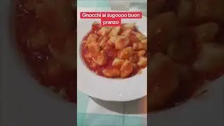 Gnocchi al sugo fatti a mano