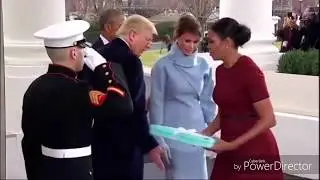 Melania Trump gives a gift to Michelle Obama compared to Bush Give Gift to Michelle at inauguration