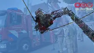 Bungee Katapult in storing op TT Kermis in Assen met twee kinderen in de bak