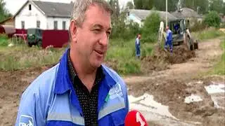В Мышкинском районе старые трубы меняют на современные пластиковые