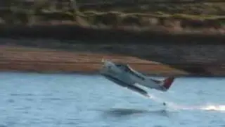 Tigerfish retractable-float seaplane model test