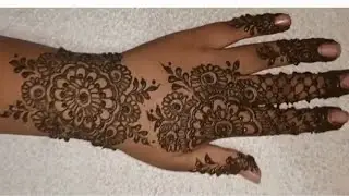 Very beautiful Quick and easy prettiest Henna design for back hand #viral #mehndi #hennadesign 