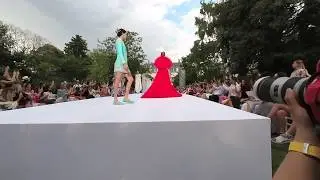 PARIS FASHION WEEK IN VR180 3D VUZE XR