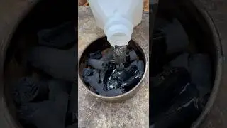 Charcoal and alcohol: the perfect combination of efficient combustion aids #outdoors #survival