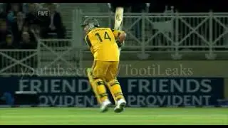 Ricky Ponting lofted straight six to Sidebottom