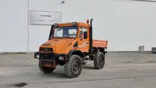 1996 Mercedes-Benz Unimog U400 4x4 Flatbed Truck | Moerdijk, NLD 8-10 September 2021