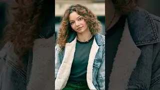 UK Street Photography w/ Anita 🤗 #portraitphotography #fashion #sonya7iv #curlyhair #stunning #fyp