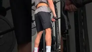 Figure 8 Straps vs Deadlift Straps for Bodybuilding