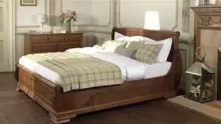 Parisienne Sleigh Bed