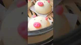 Steaming Piggy Salted Egg Yolk Lava Buns 🐷 Full recipe video is in the description! #shortsfeed