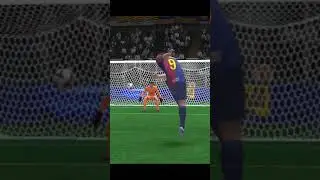 Lewand scores with his wesk foot #fcmobile