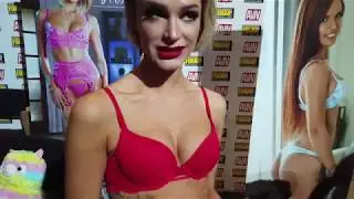AVN Adult Video Network 2019: Emma Hix, Melissa Lynn, La La Ivey, Scarlett Snow