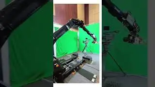 Robotic arm with phantom High-Speed Camera