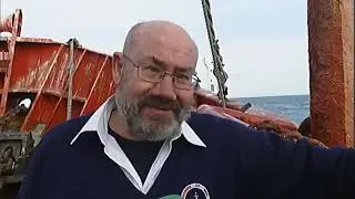 The last vessel operating as a lighthouse on the Irish coast is decommissioned The Gannet? 2009