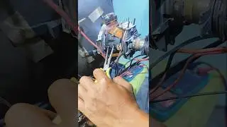 easy way to remove the vertical deflection yoke on an old TV #tutorial #remove #deflection #yoke