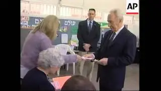 Peres, Israeli Arabs voting