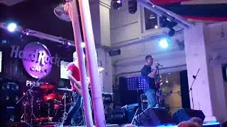 hard rock in HARD ROCK CAFE phuket live metal lol,живой тяжелый рок в ХАРД РОК КАФЕ пукет металл лол