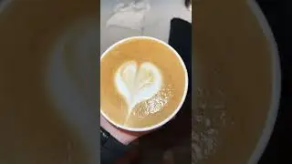 Practice makes perfect coffee!☕️ #espresso #coffee #latteart #practice #rosetta #satisfying  #swan