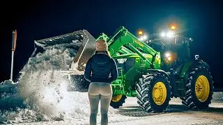 TOP INSANE TRACTORS CLEANING AND WORKING IN THE SNOW ❄️🚜💥