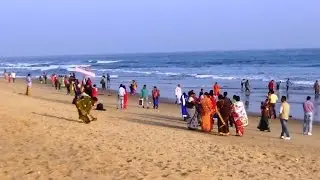 Пляж Chandrabhaga Море в Пури Odisha Индия