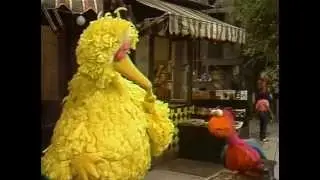 Classic Sesame Street - Big Bird Wants to Fly