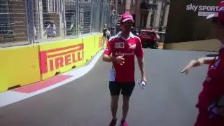 Vettel si studia il tracciato Gp Europa come fa er Nasone