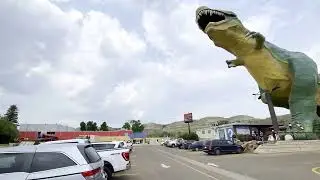 Alberta Road Trip - Driving in Drumheller