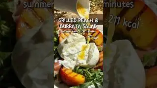Summer on a plate🍑 Roasted peaches, creamy burrata... pure deliciousness✨ recipe below⤵️